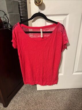 Aeropostale Coral Lace-Shoulder Short Sleeve Tee